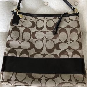 Coach Logo Shoulder Bag